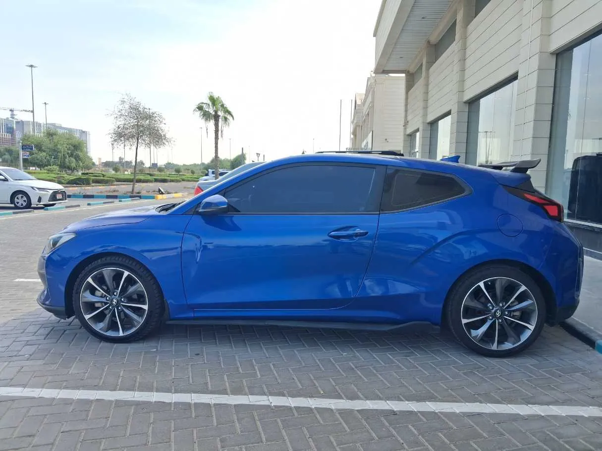 Car image 8