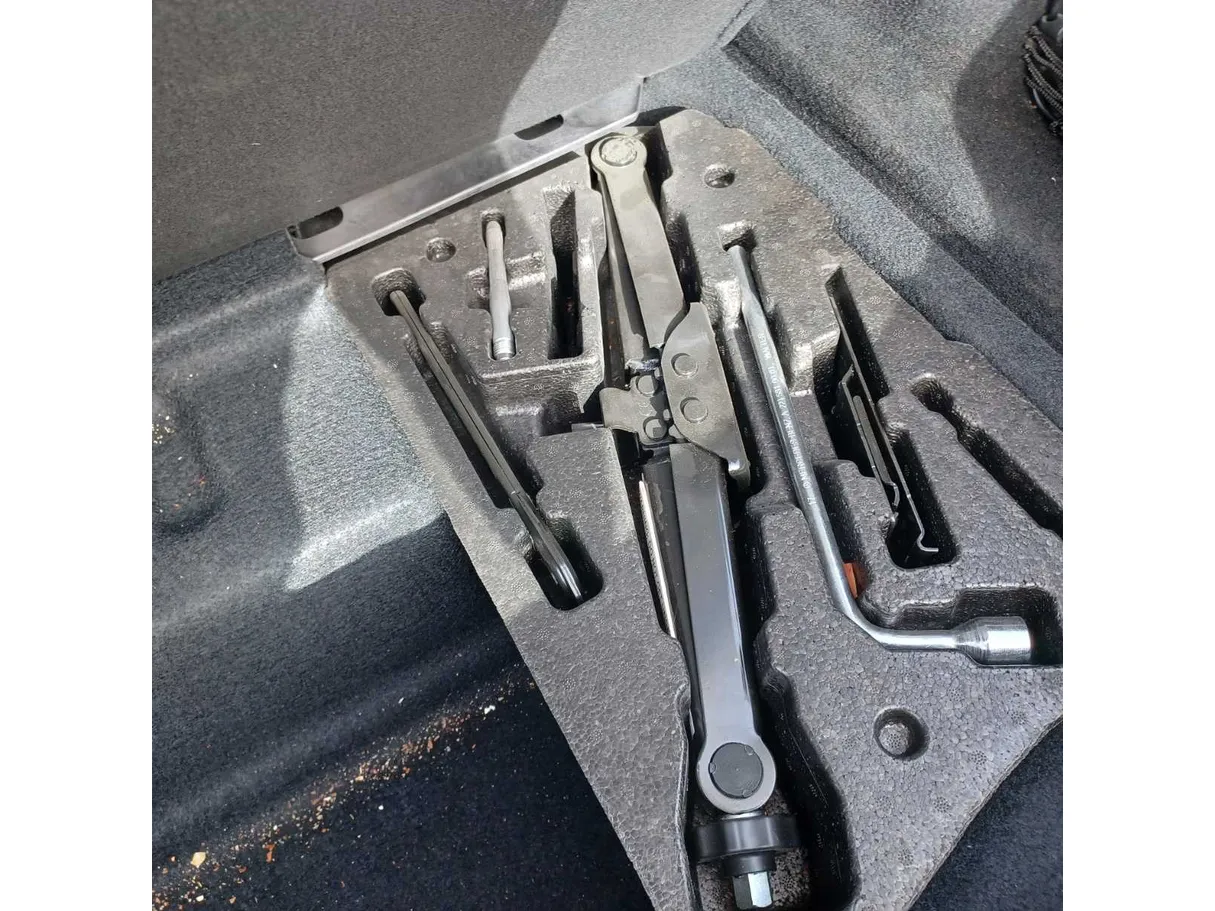 Car image 41