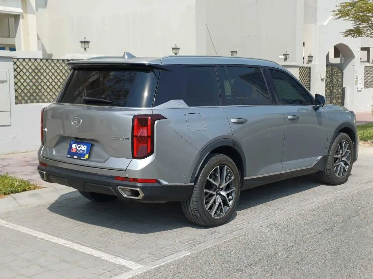Car image 5