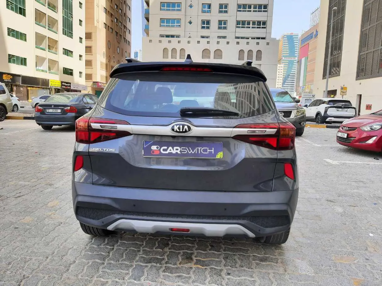 Car image 6