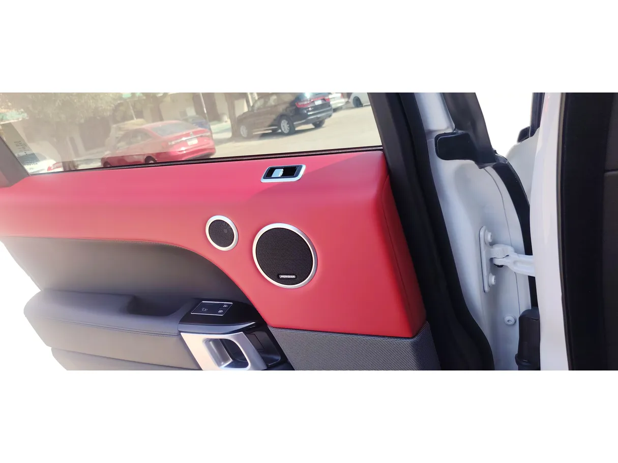 Car image 27