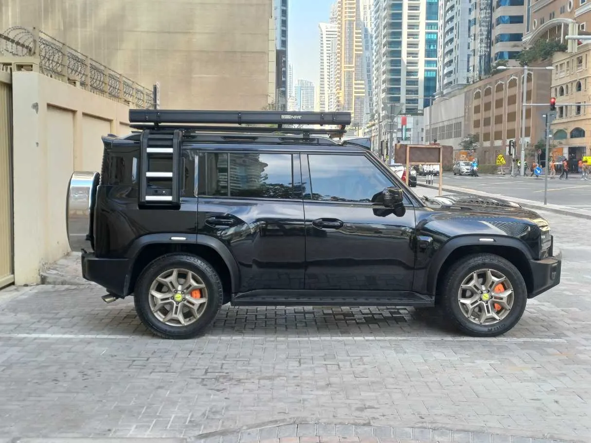 Car image 8
