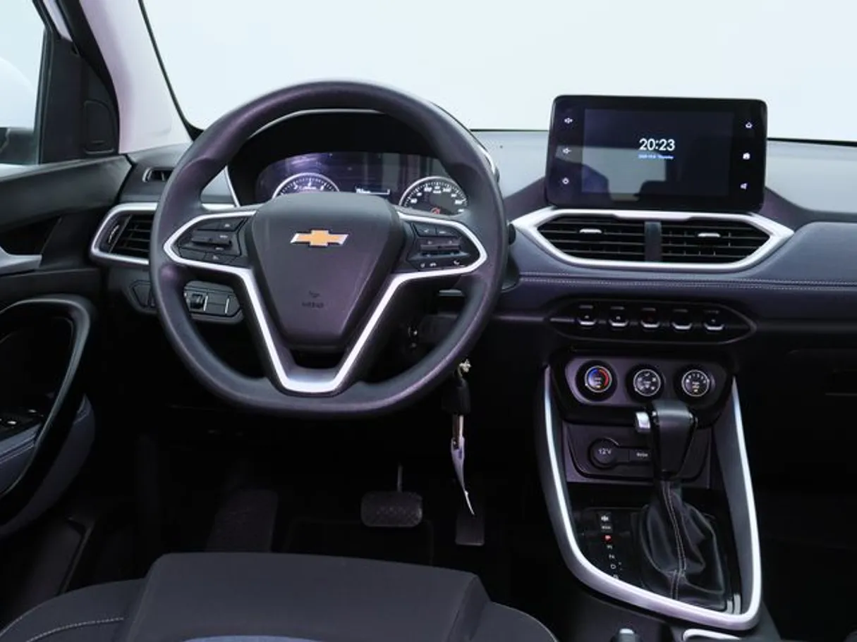 Car image 15