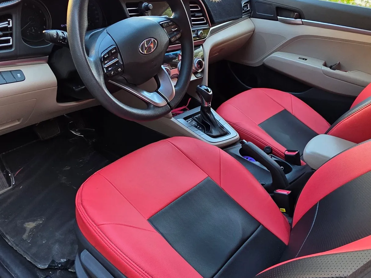 Car image 7