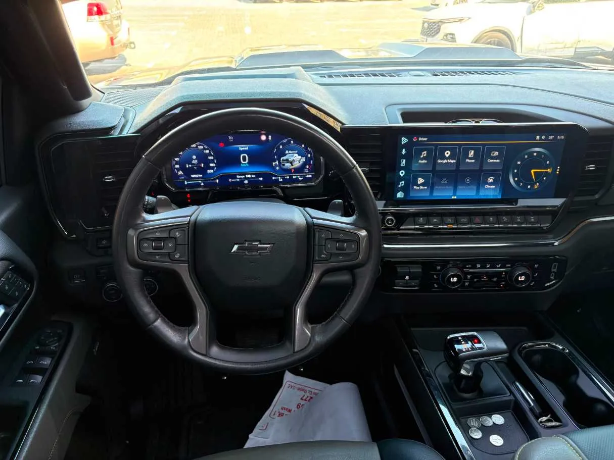 Car image 18