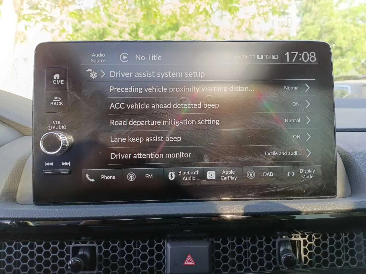 Car image 24