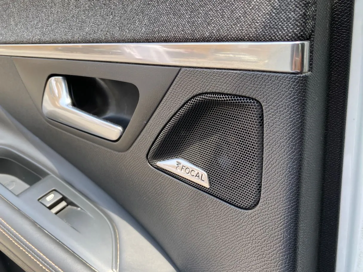 Car image 31