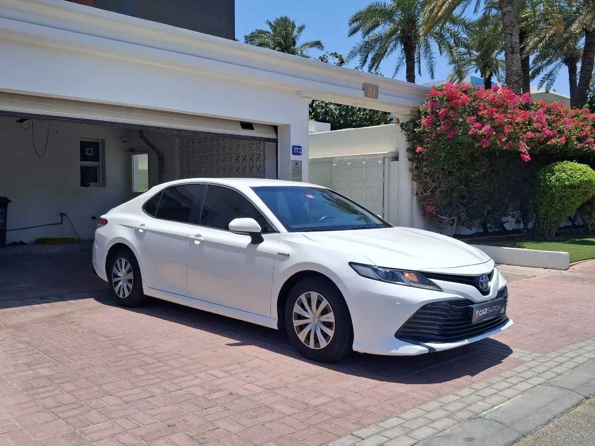 Car image 3