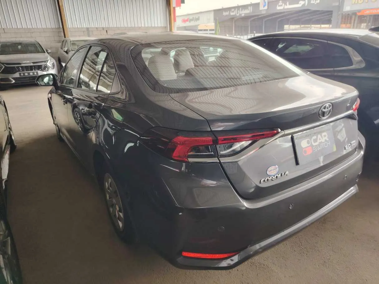 Car image 7