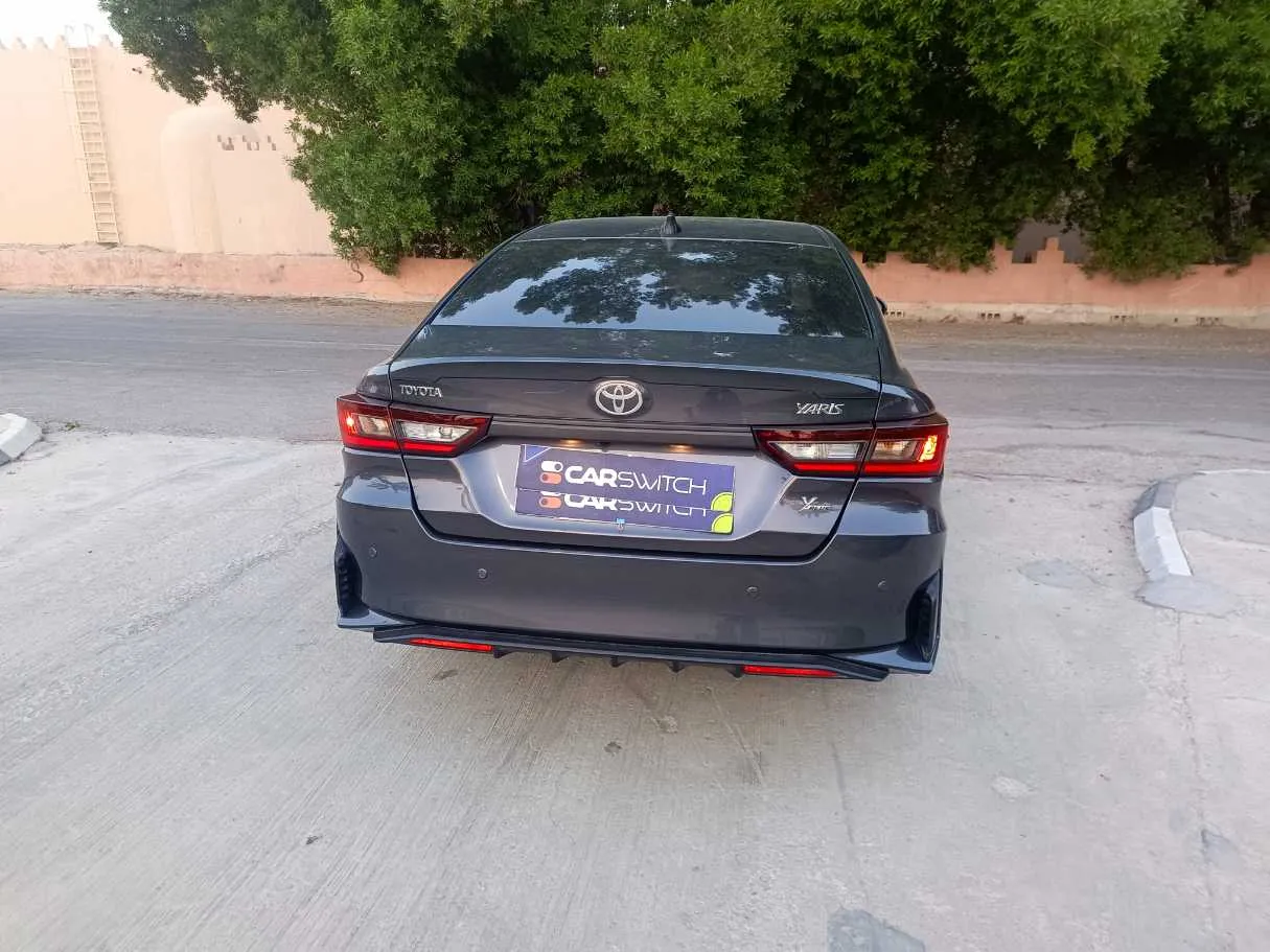Car image 6