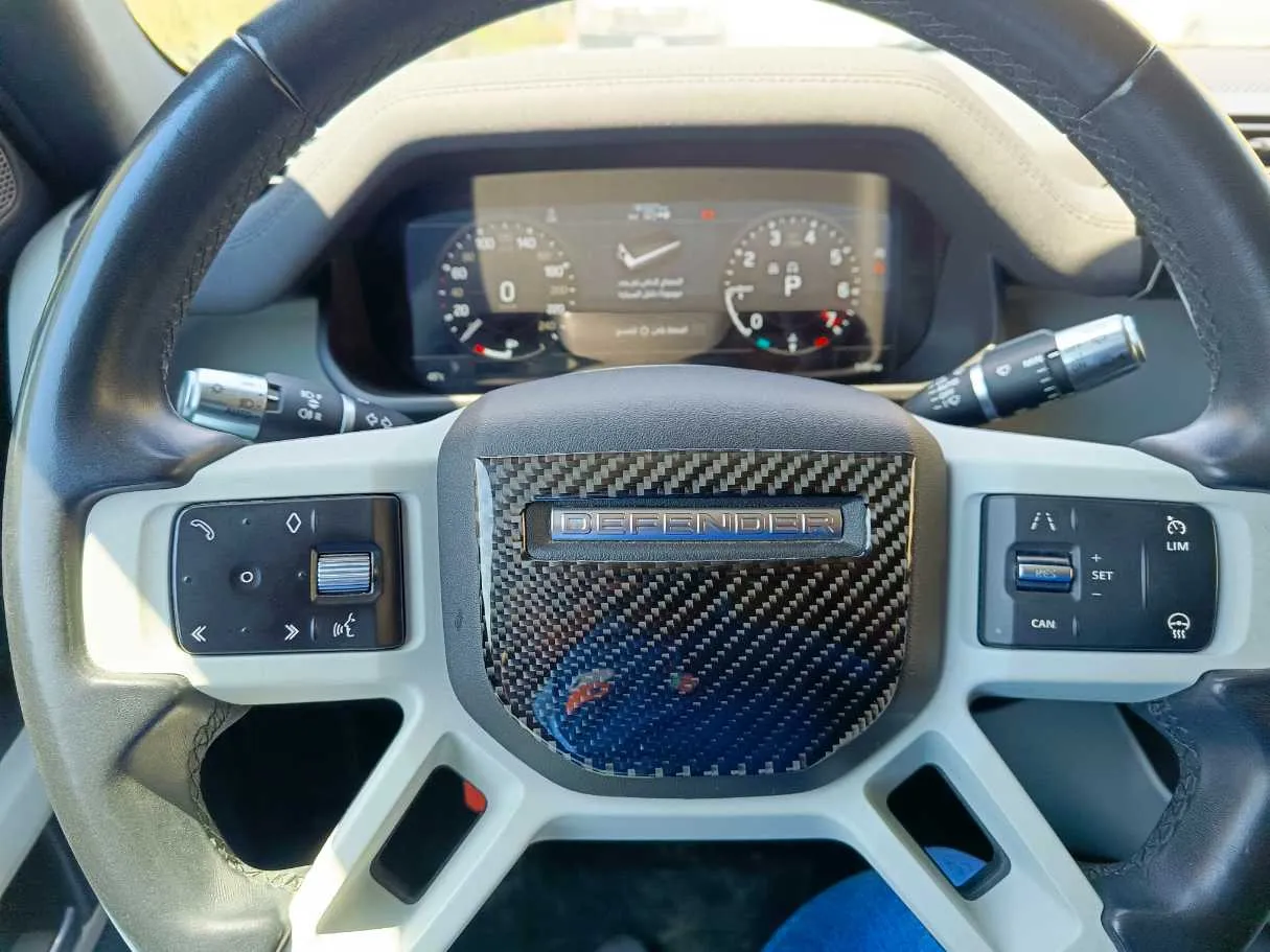 Car image 27