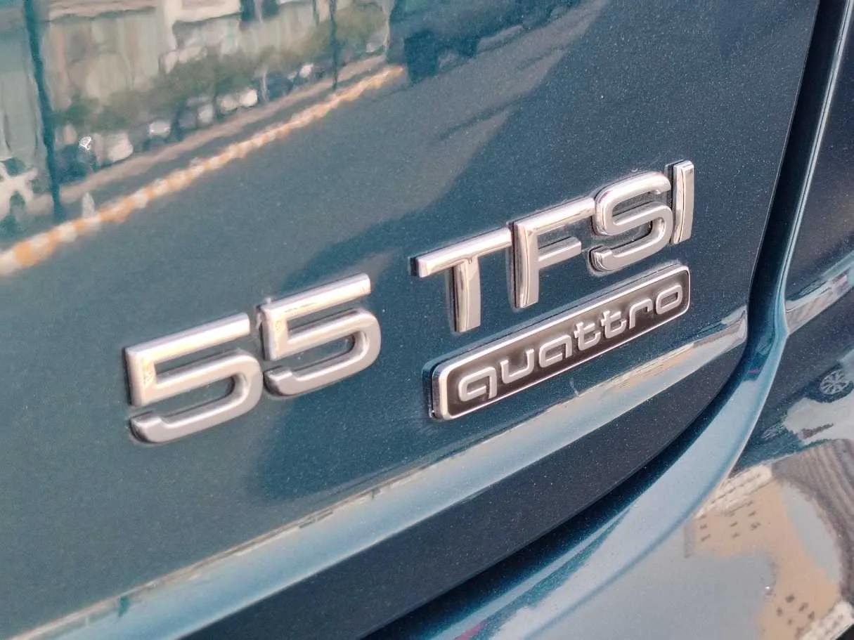 Car image 38