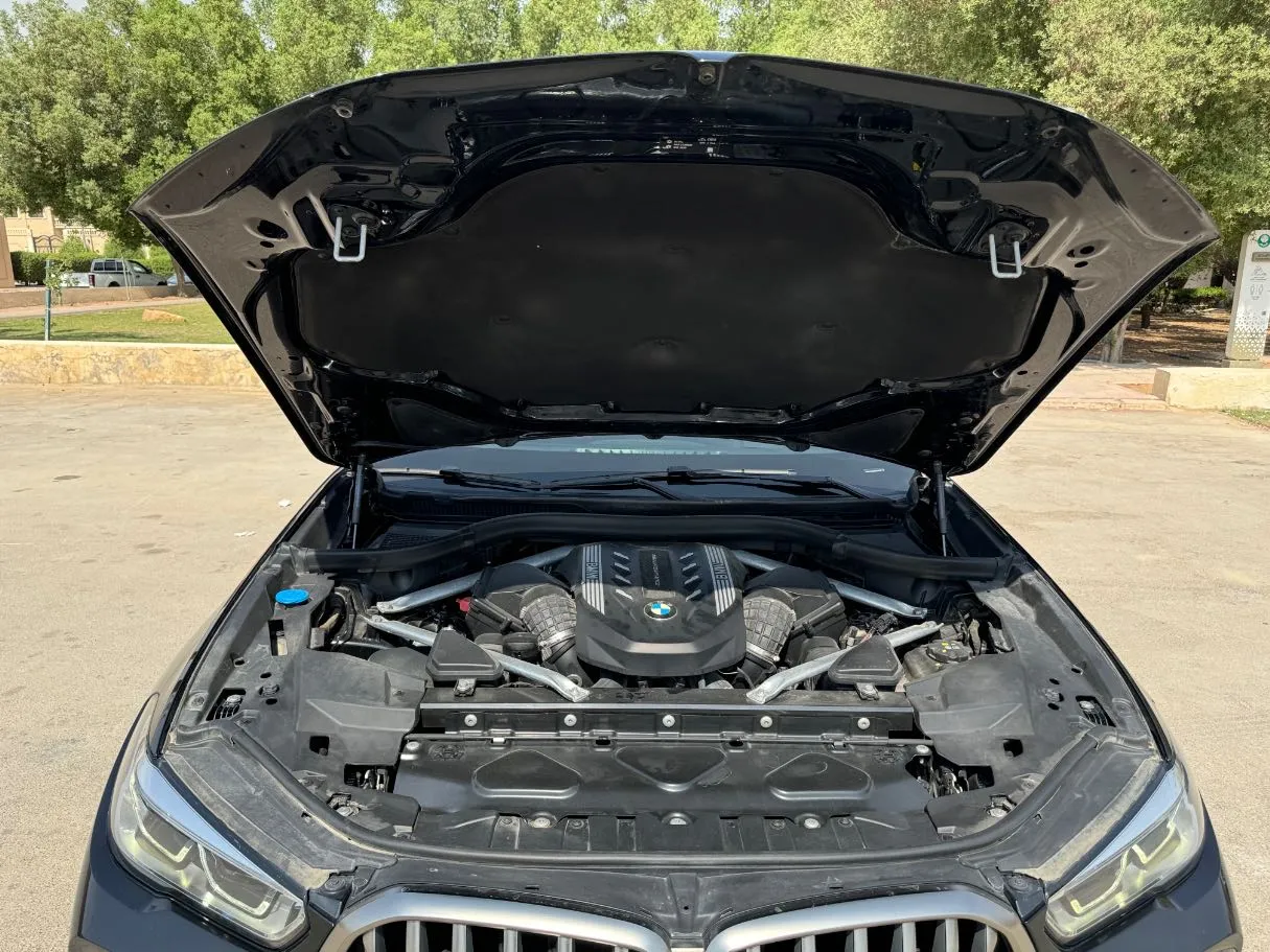 Car image 28