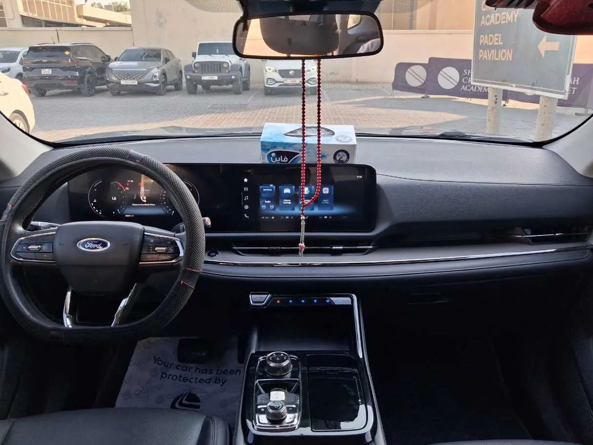 Car image 17