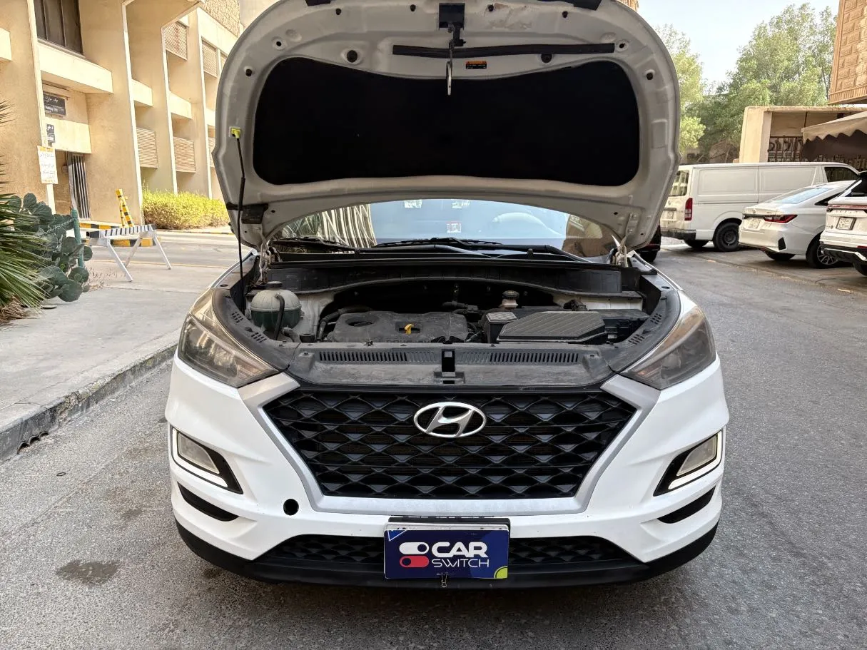 Car image 26