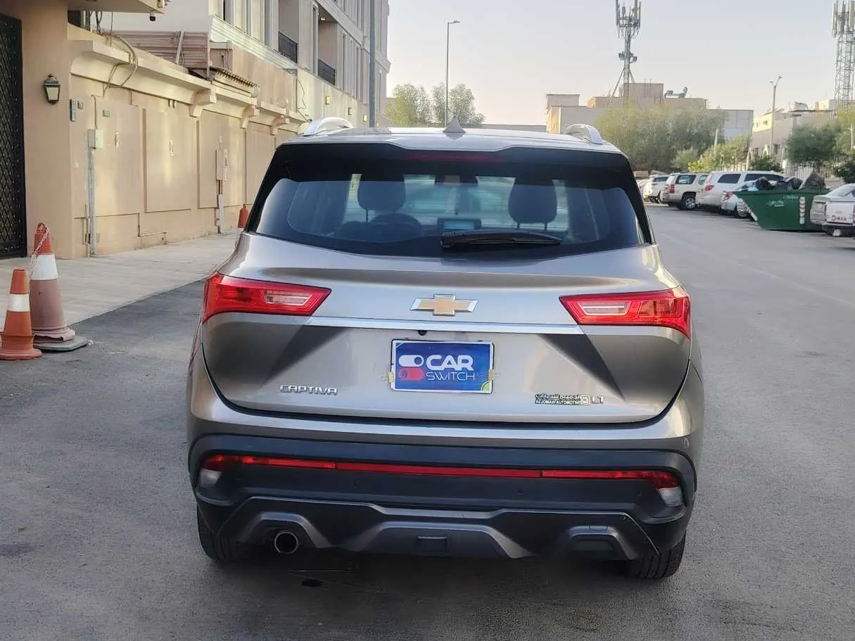 Car image 6