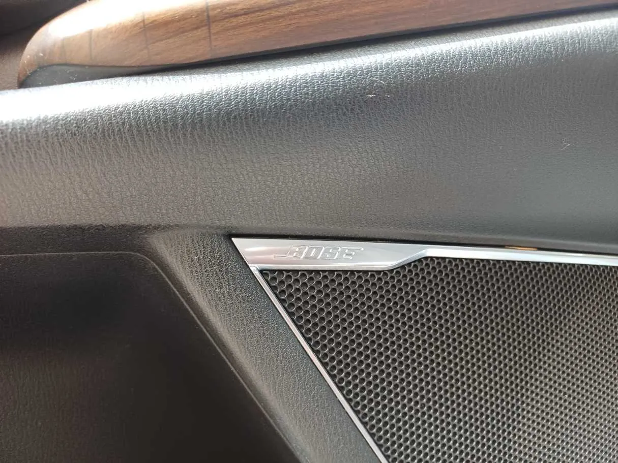 Car image 27