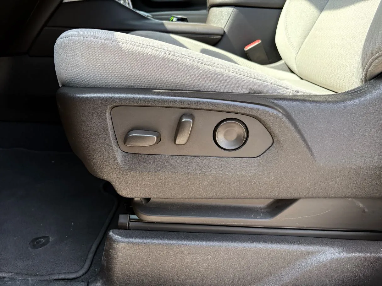 Car image 29