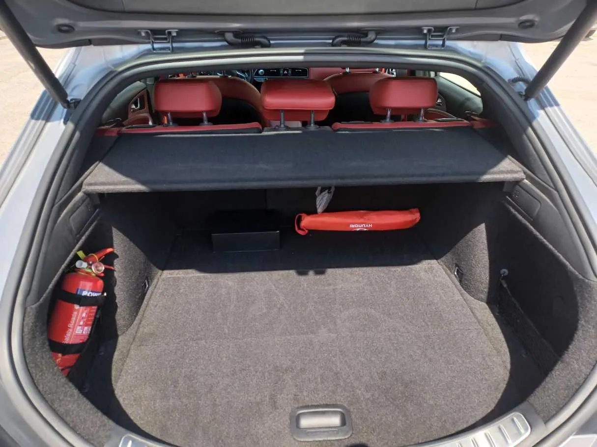 Car image 21