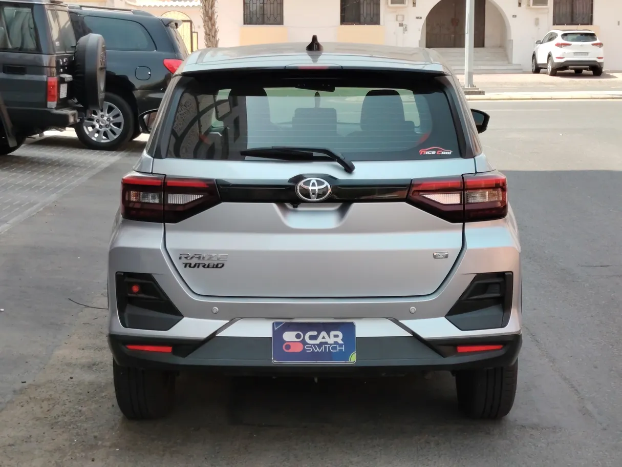 Car image 6