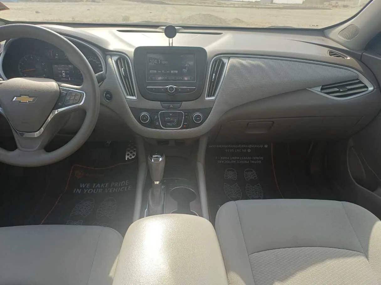 Car image 16
