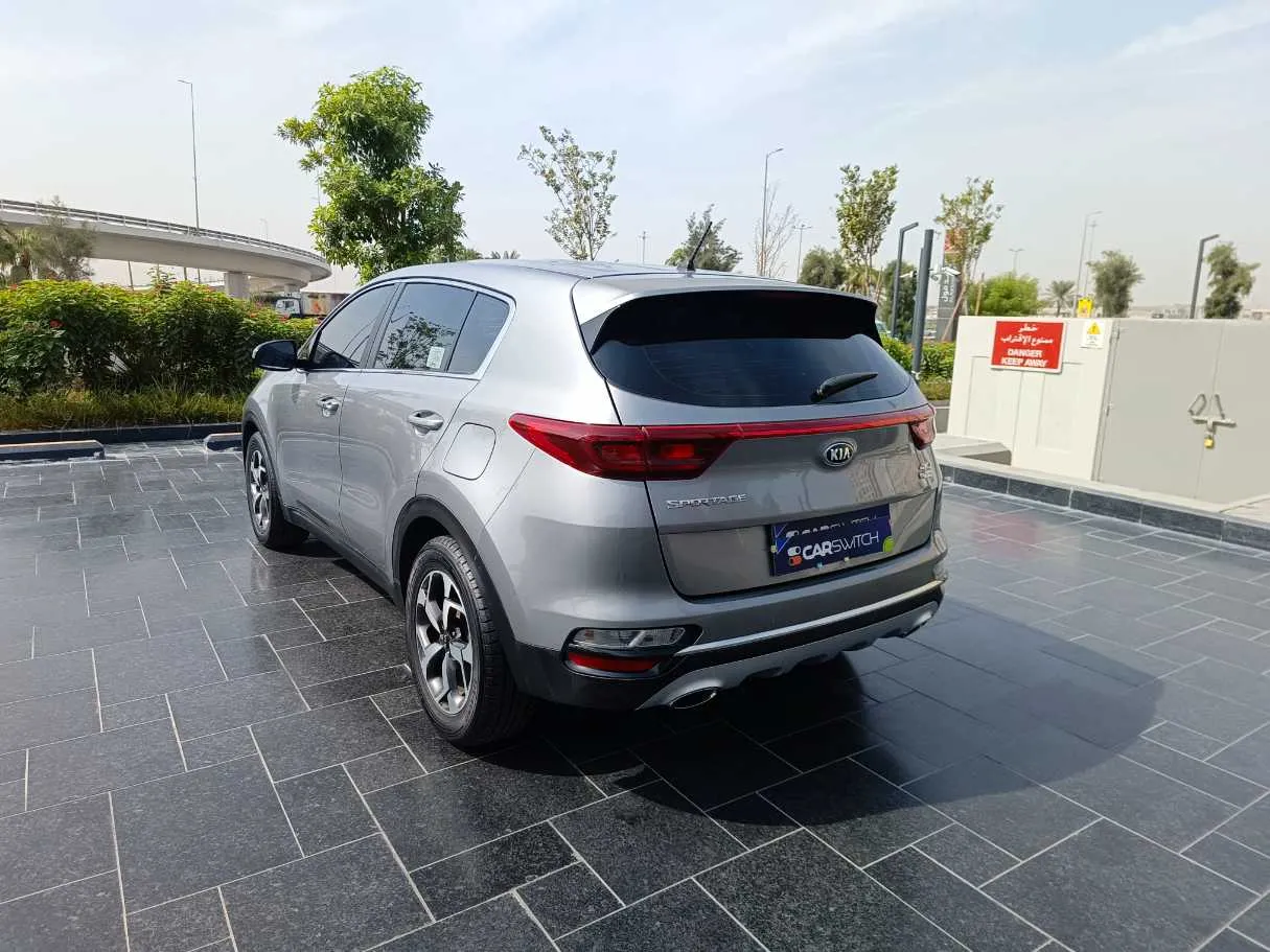 Car image 7