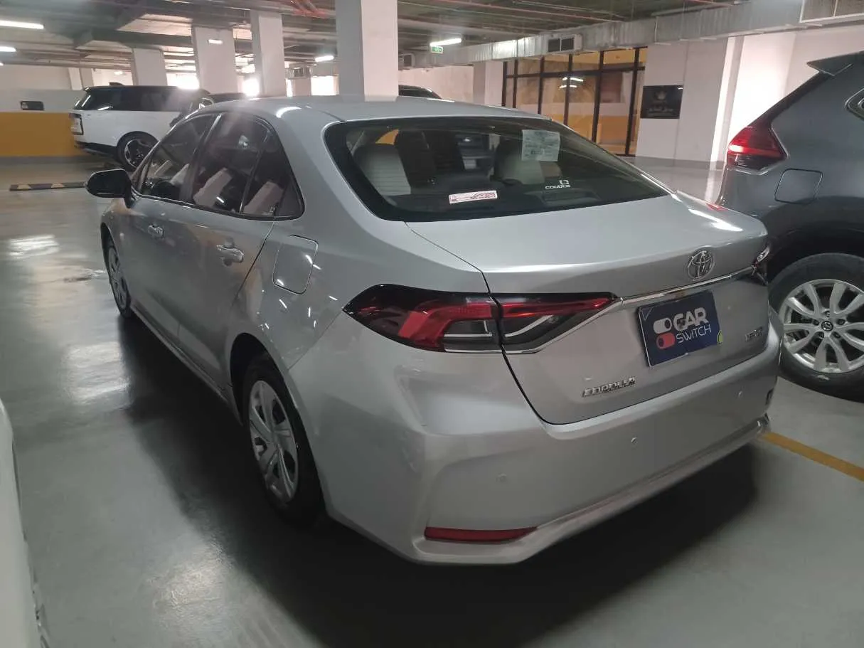 Car image 7