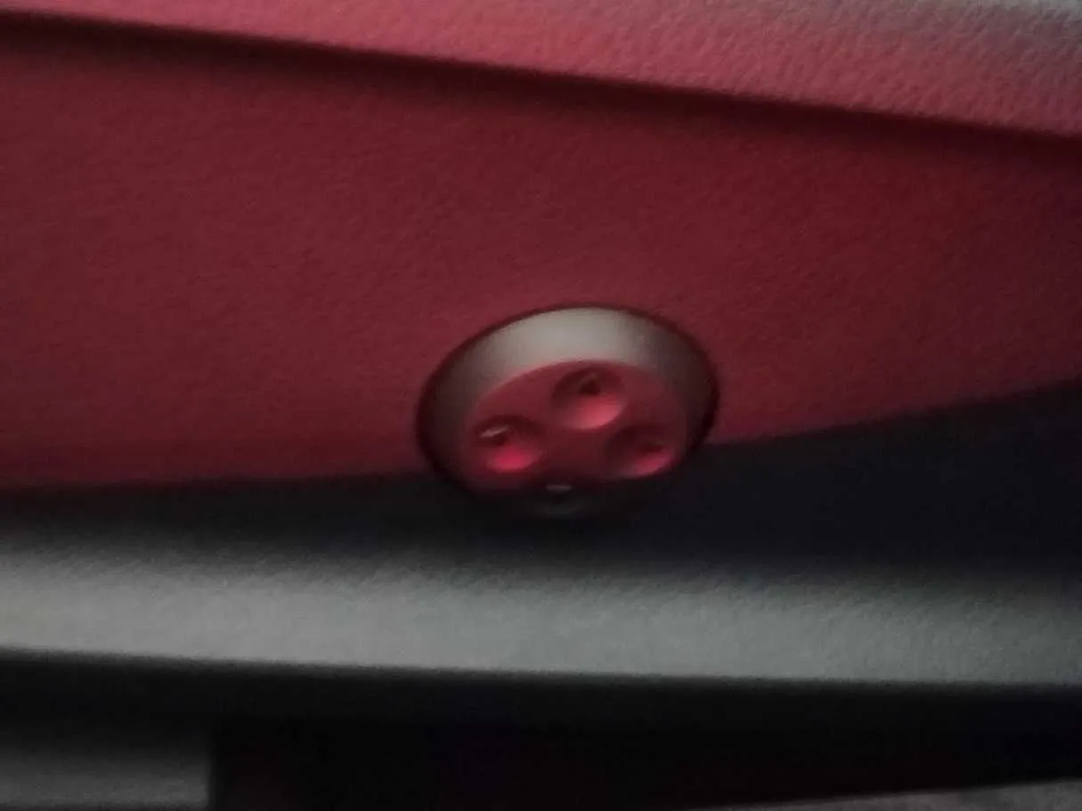 Car image 33