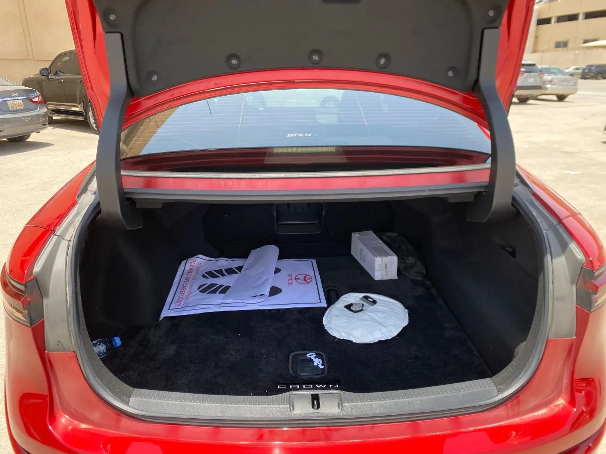 Car image 21