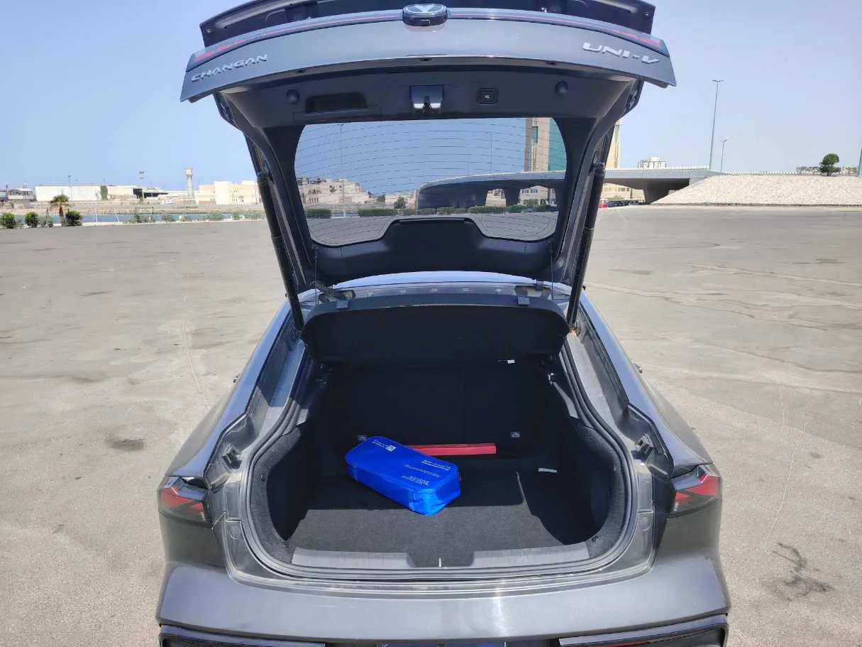Car image 25