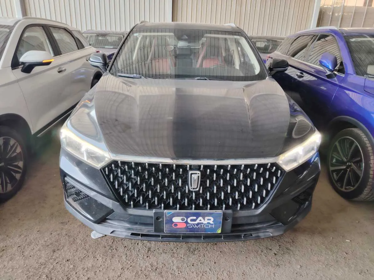 Car image 2