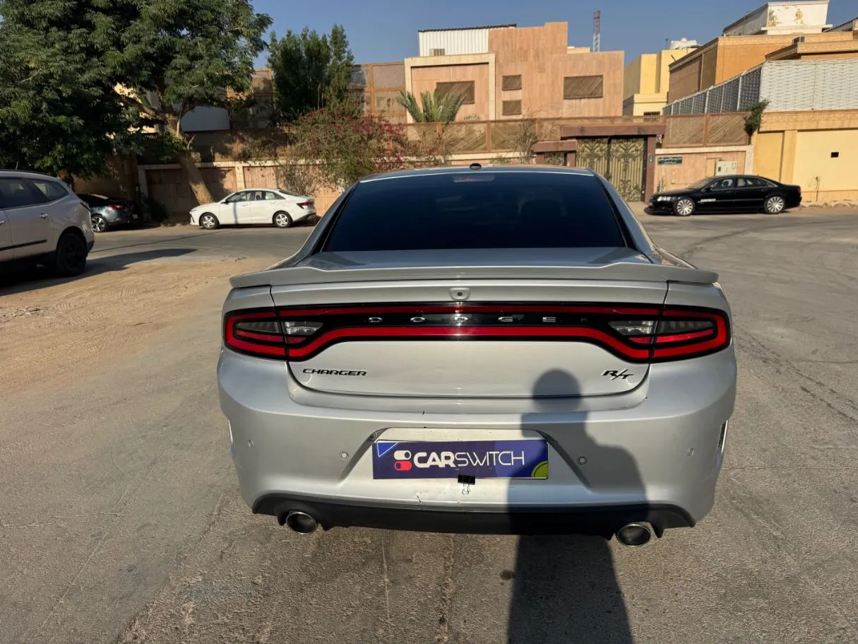 Car image 6
