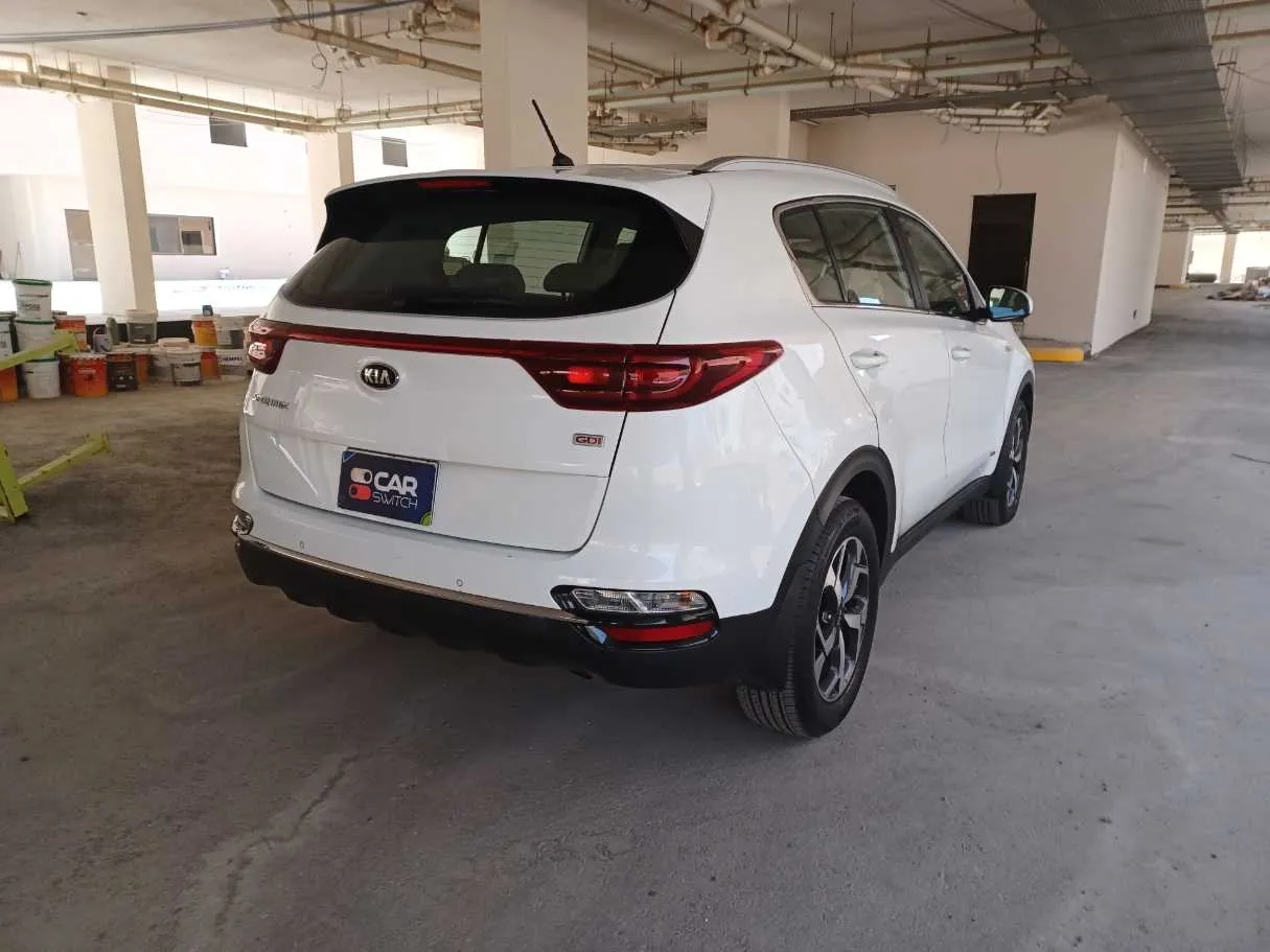 Car image 5