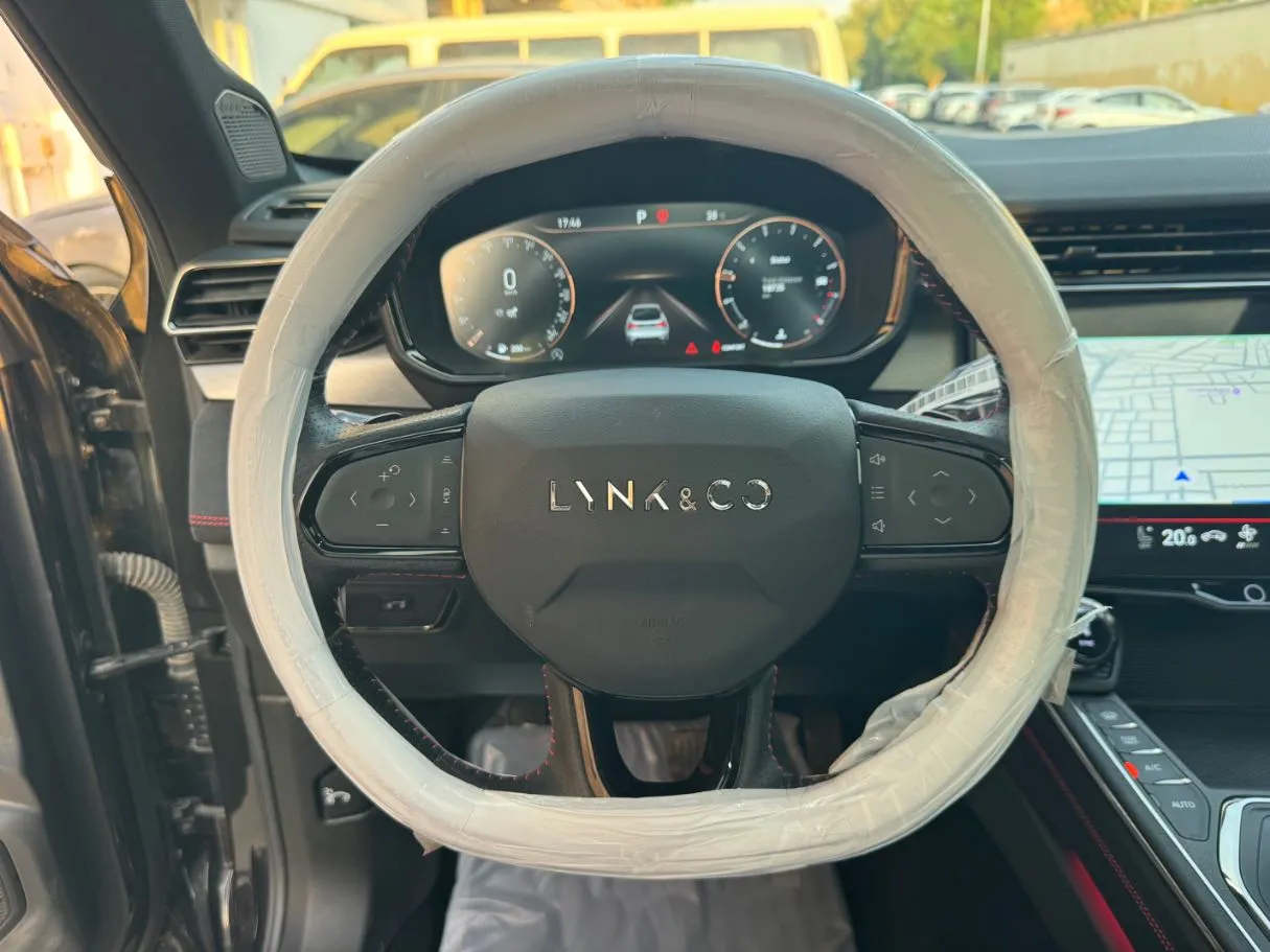 Car image 17