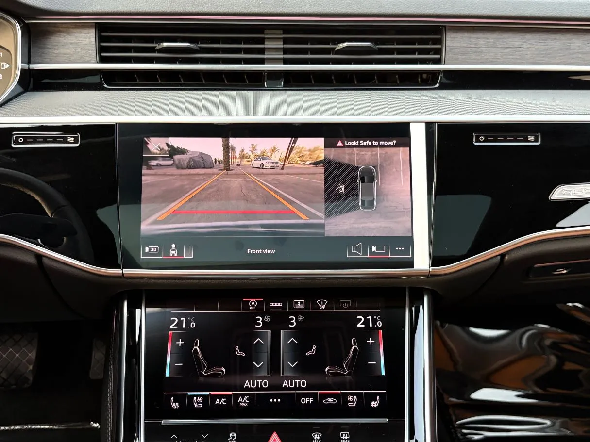 Car image 21
