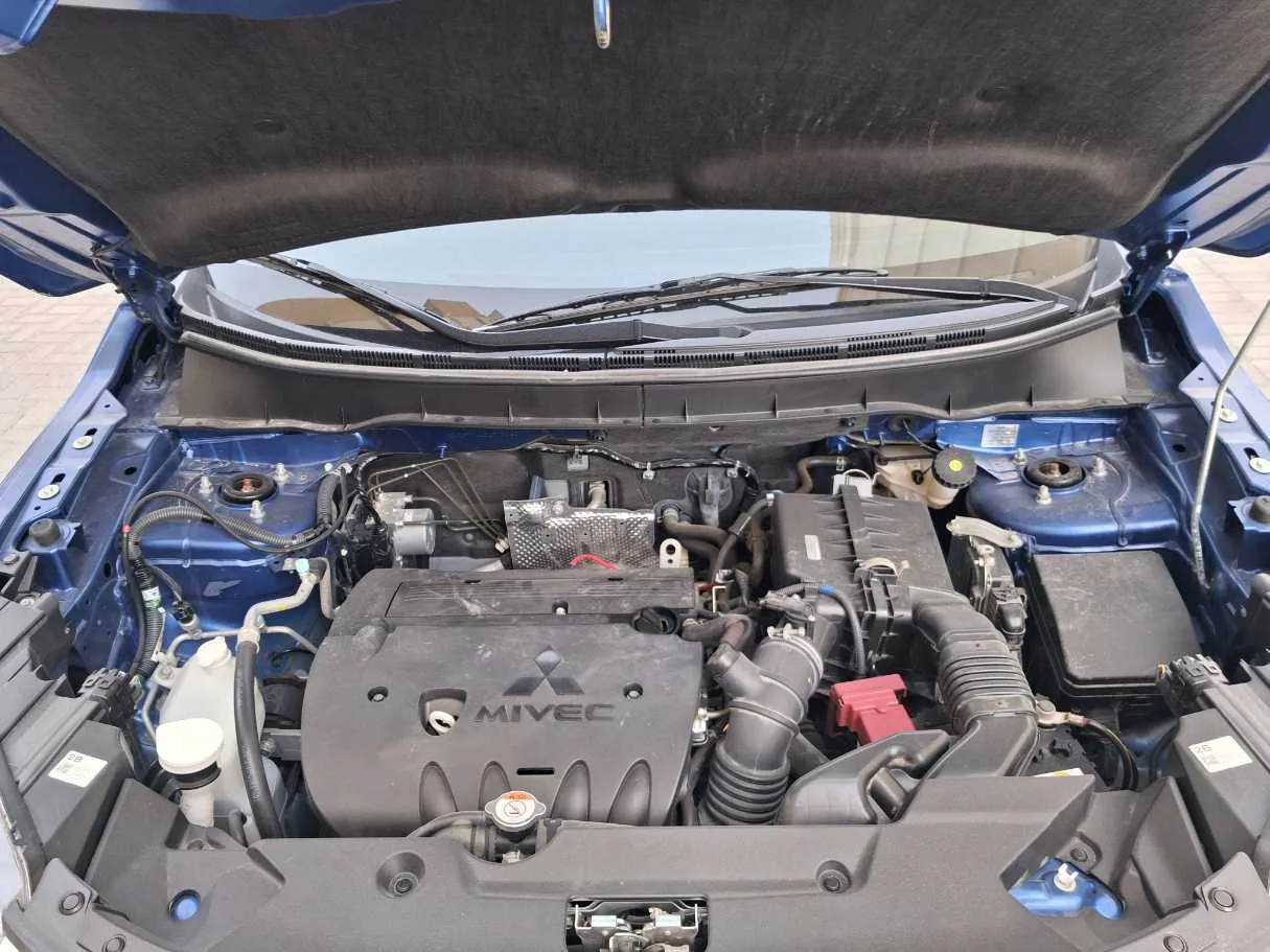 Car image 28