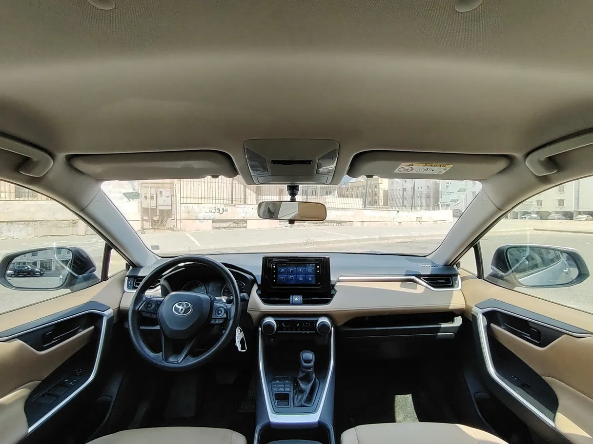 Car image 17