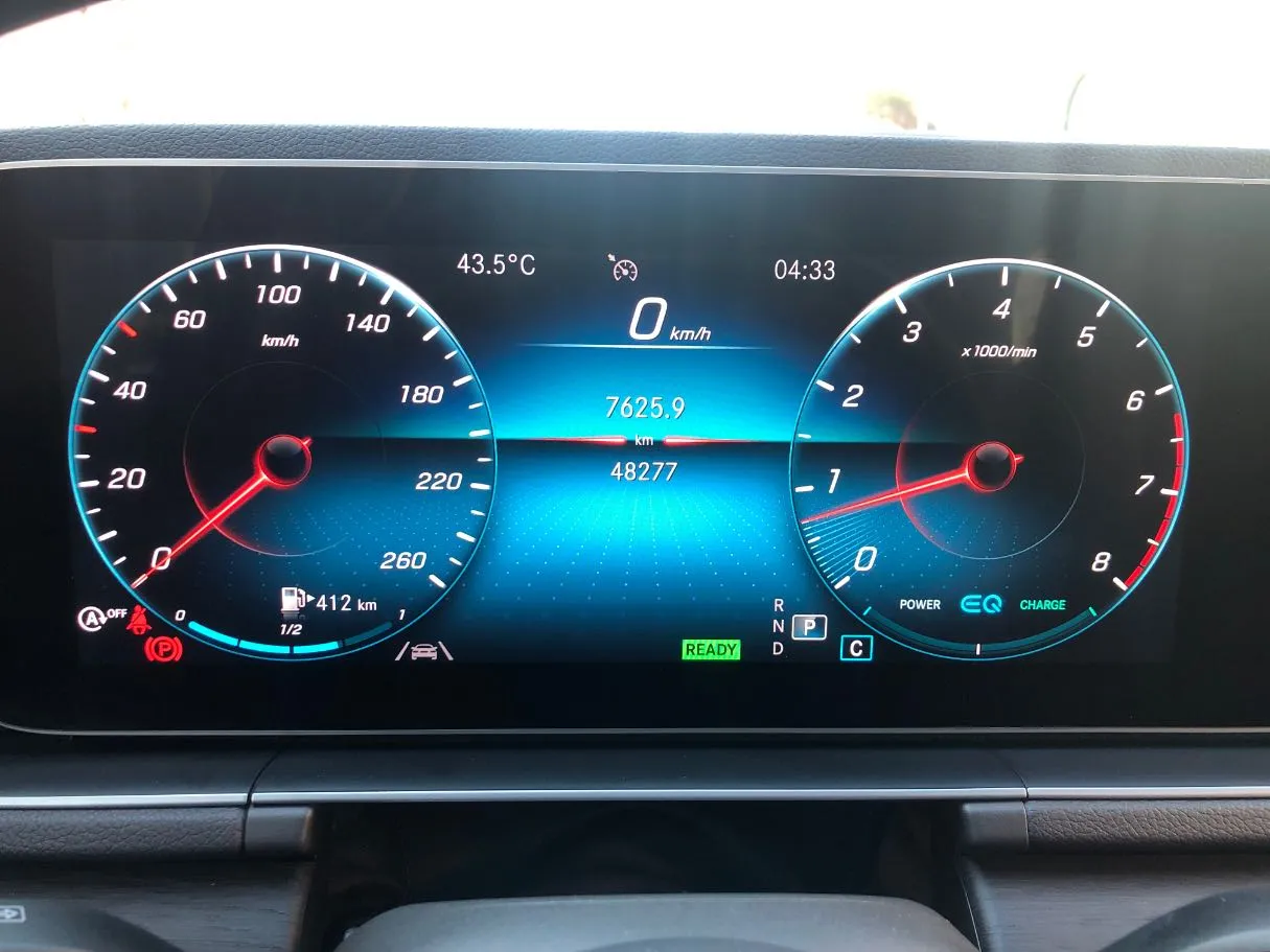 Car image 16