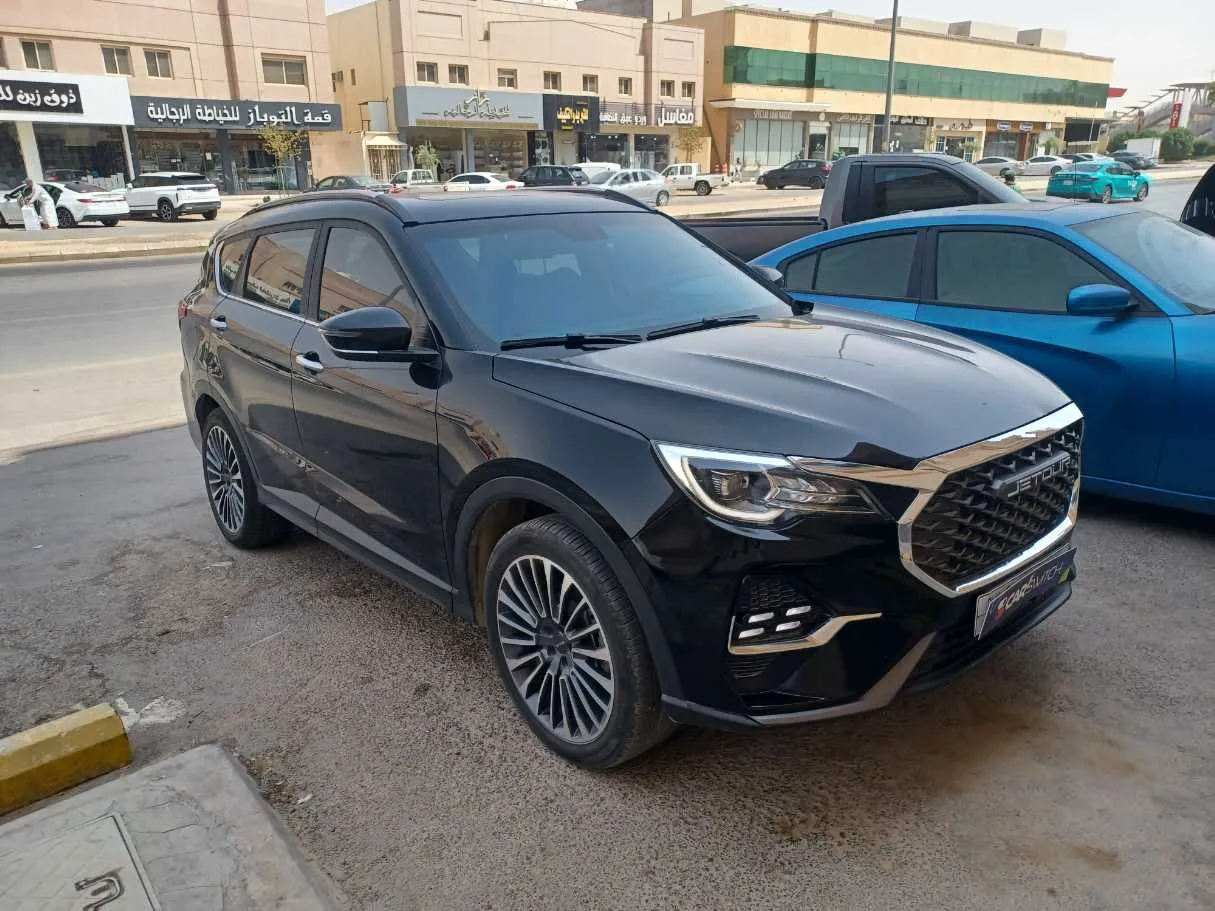 Car image 3