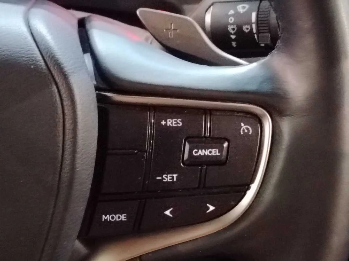 Car image 28