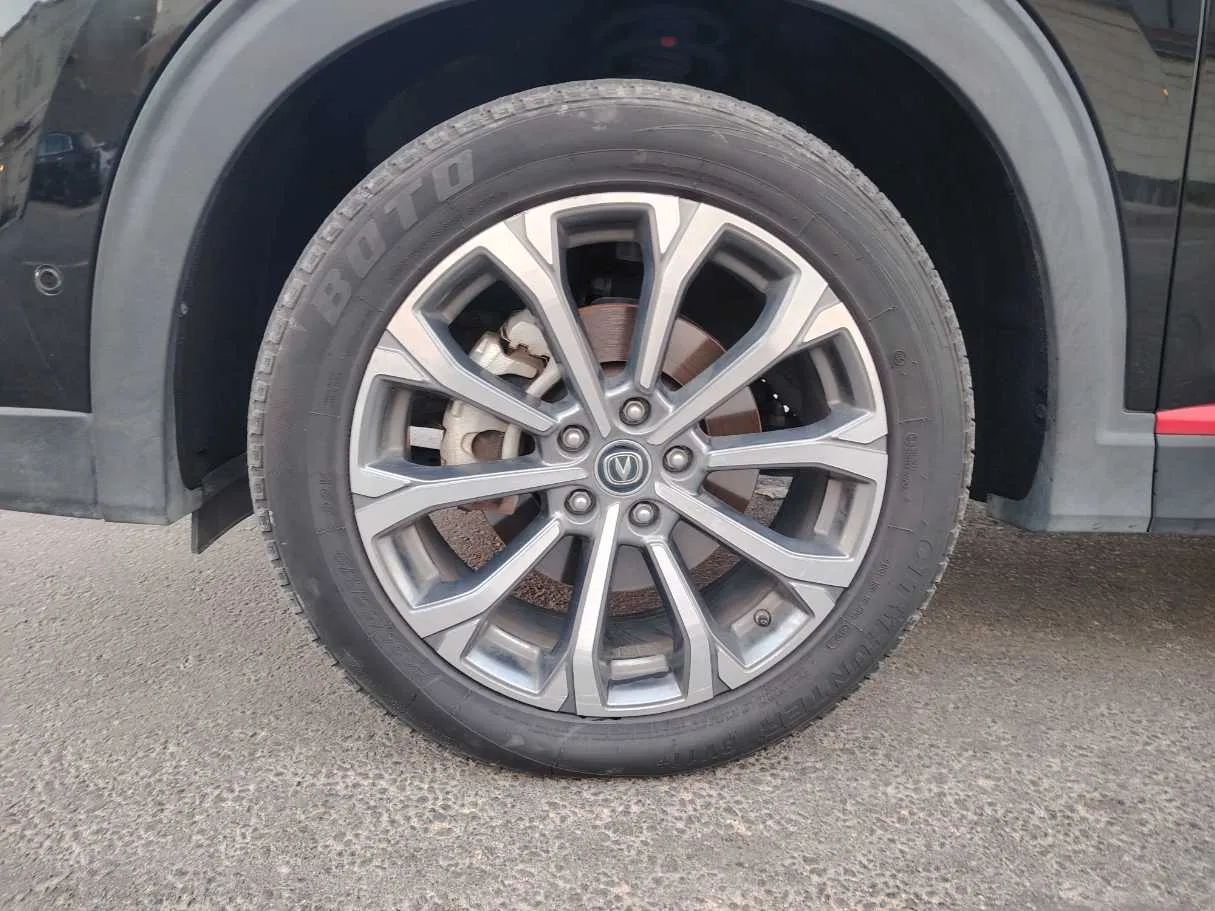 Car image 9