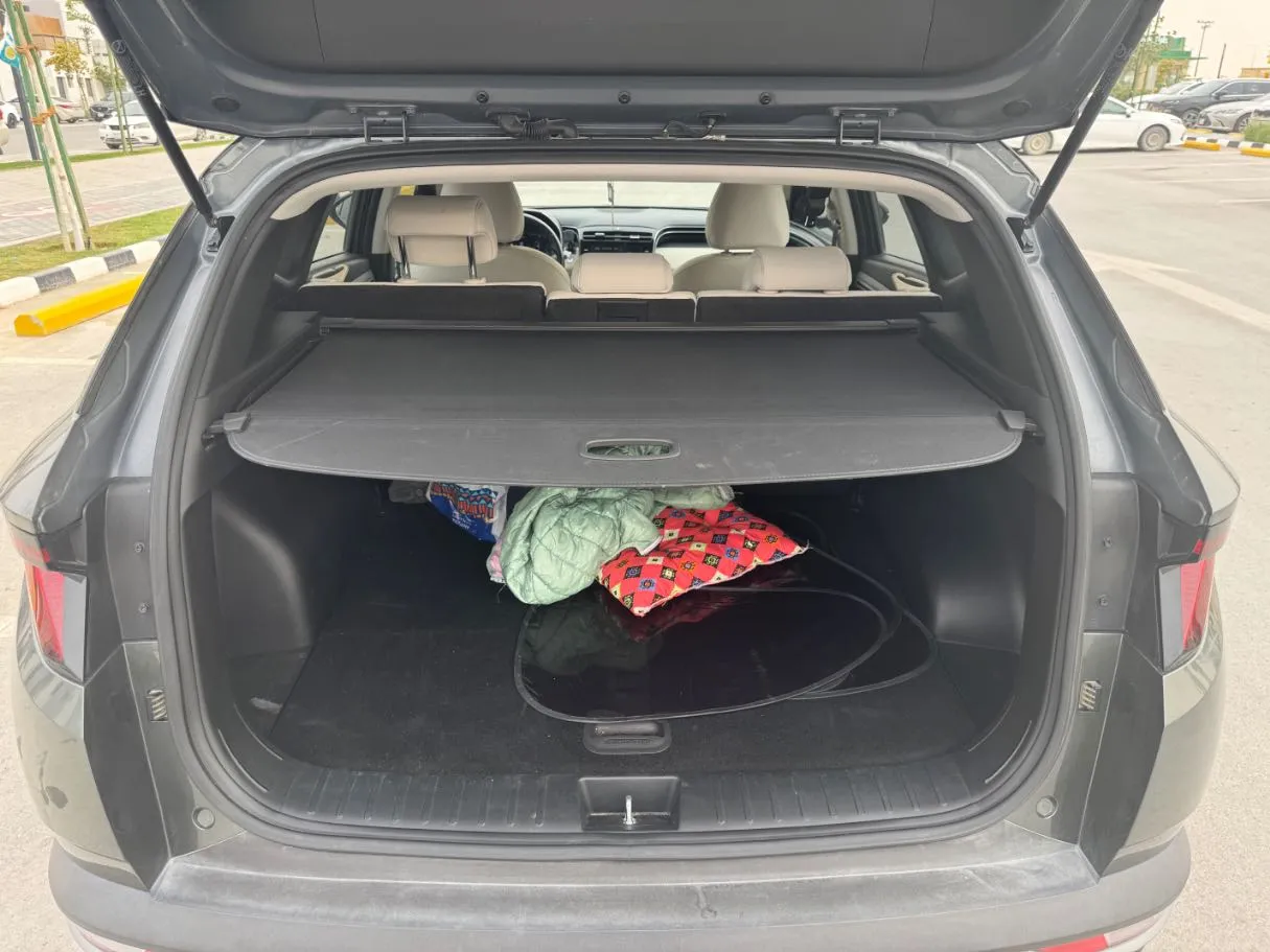 Car image 17
