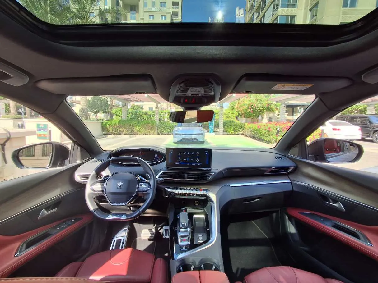 Car image 17