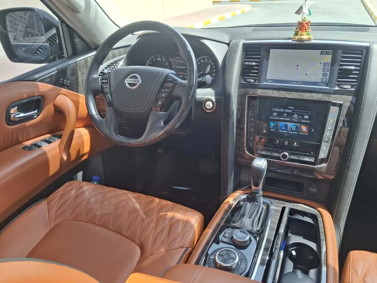 Car image 17
