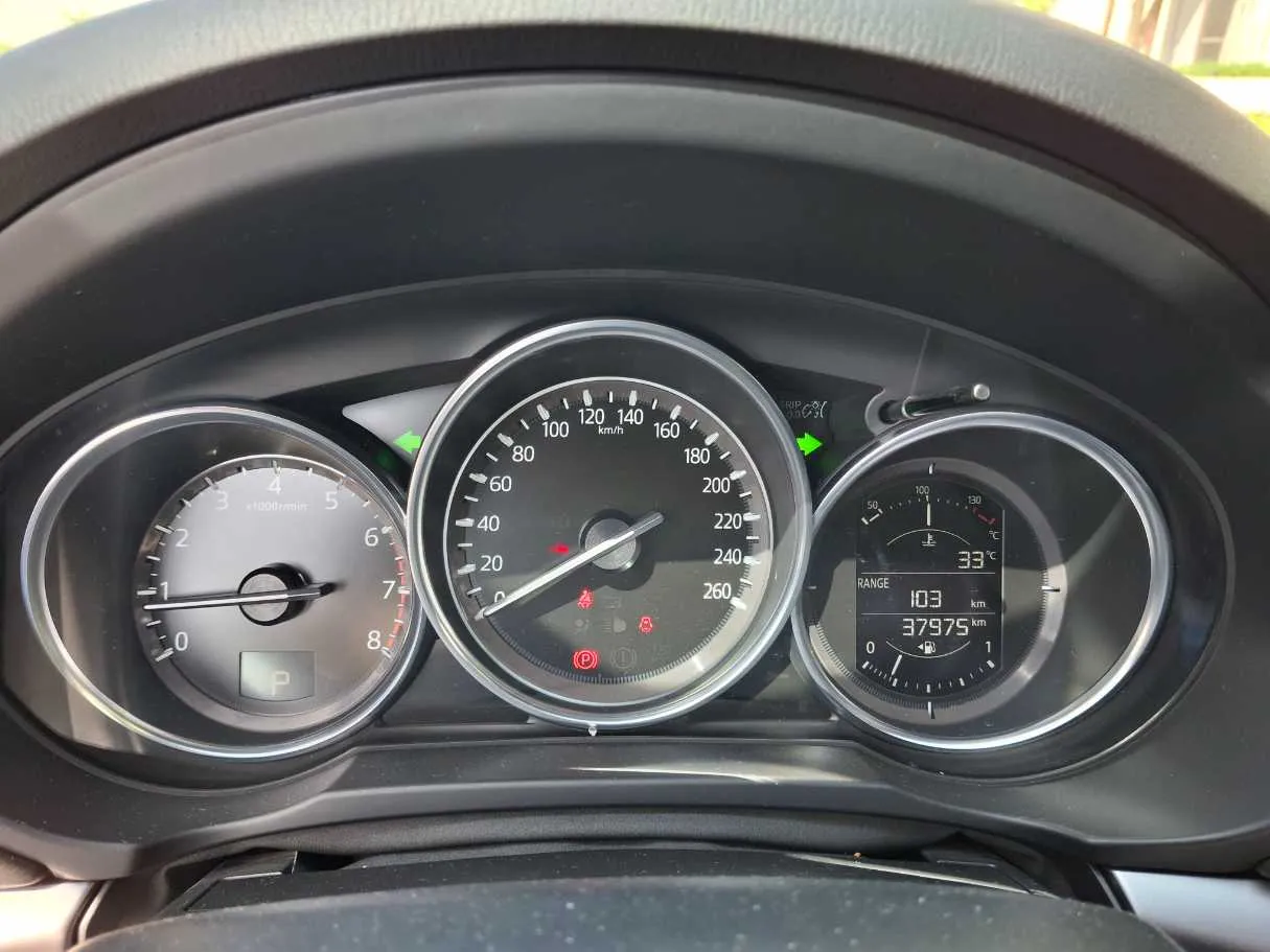 Car image 13