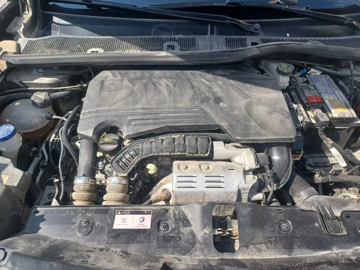 Car image 22