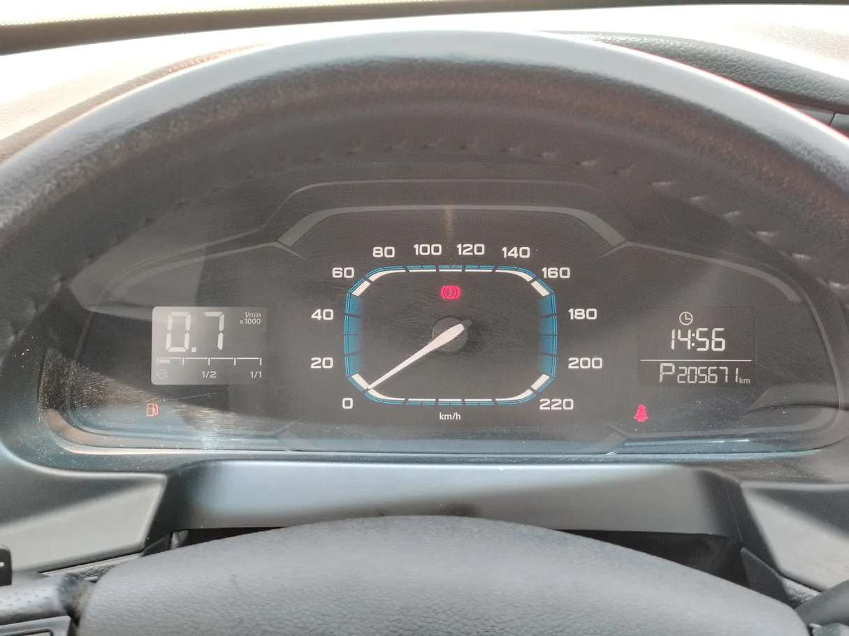 Car image 21