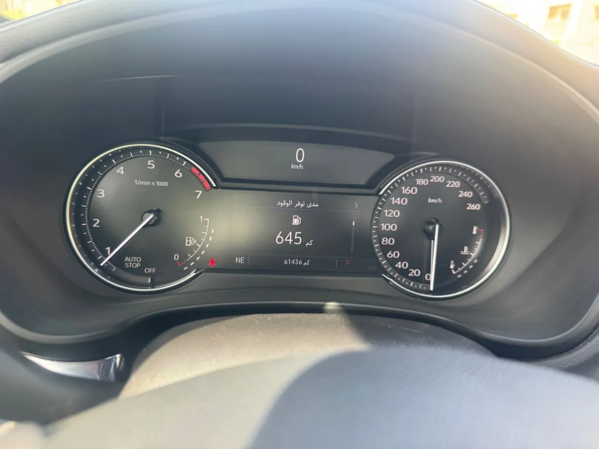Car image 18