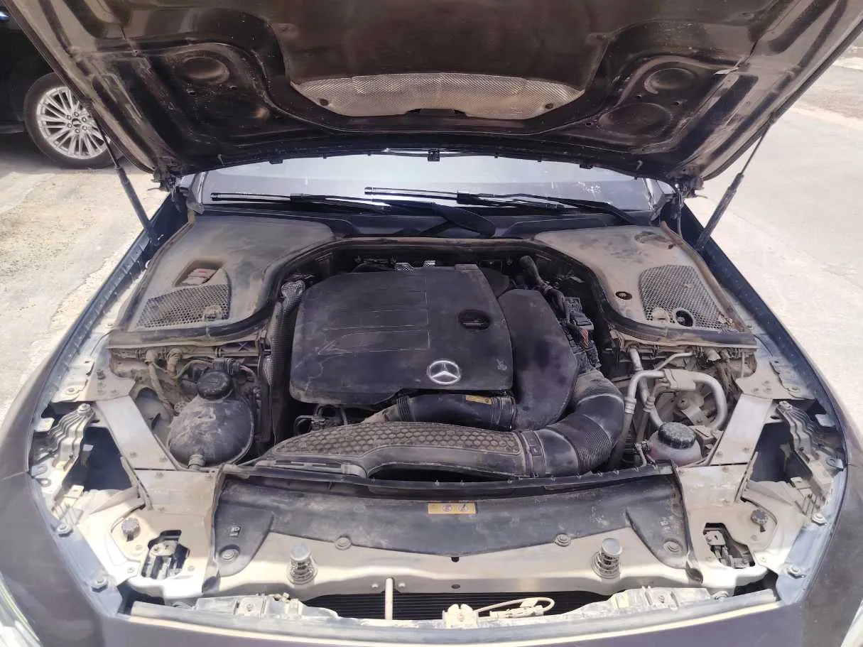 Car image 37
