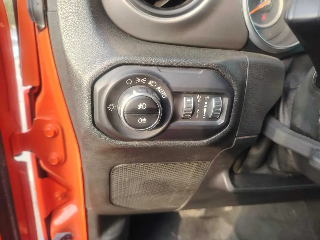 Car image 42